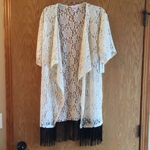 Lularoe Monroe kimono